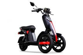 Pas cher 8000w 2 roues double moteur scooter électrique signal lumière  partageant fonction puissante